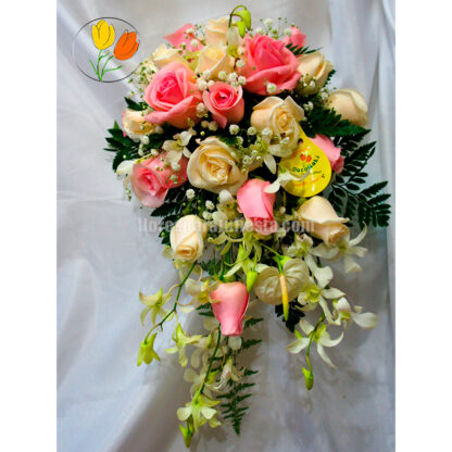 Ramo con rosas orquidea y anthurio mini