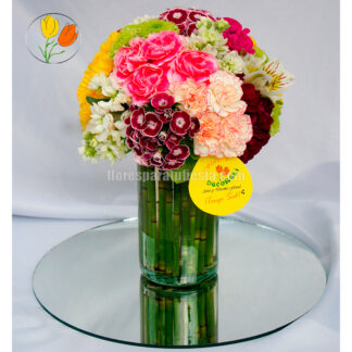 Hongo floral con espejo