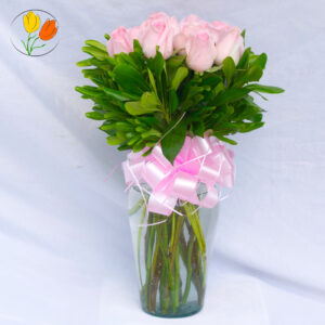 12 rosas rosa en jarron