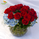 Hortensia y rosas en pecera