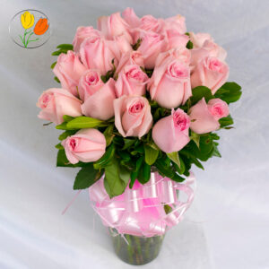 24 rosas rosa en jarron