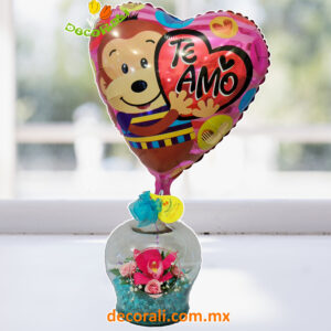 Orquidea cymbidium y globo