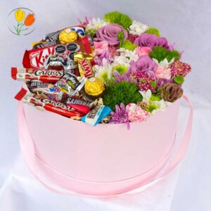 Caja con flores y chocolates