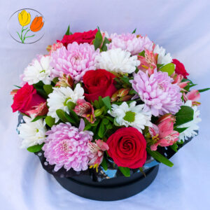 Roxana rosas y alstroemerias en caja