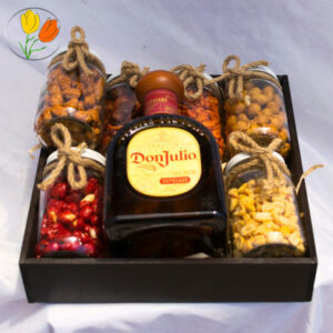 Don Julio en caja con botanas