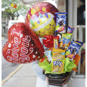 Pastelitos y dos globos chico