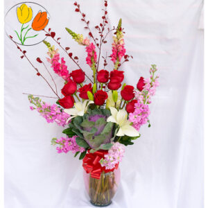 Rosas perritos y matiolas en jarron