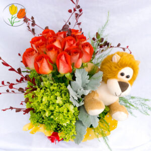 Rosas hortensia y peluche