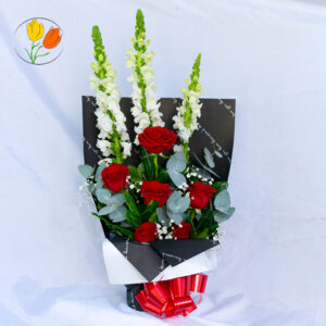 Perritos y rosas en ramo