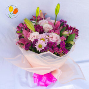 Alstroemeria rosa y lili en ramo